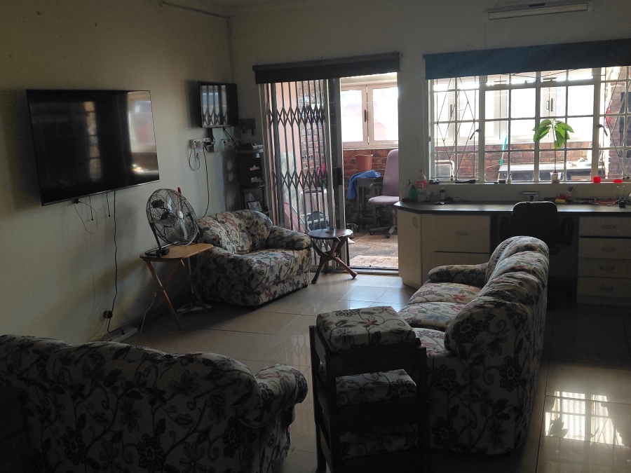 4 Bedroom Property for Sale in Bothasrus Eastern Cape